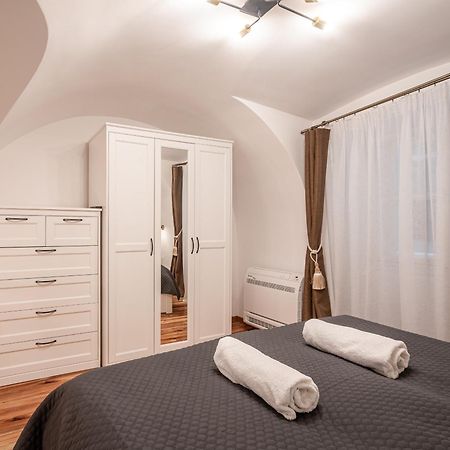Architecture Fan'S Apartment Near Opera House Budapest Eksteriør bilde
