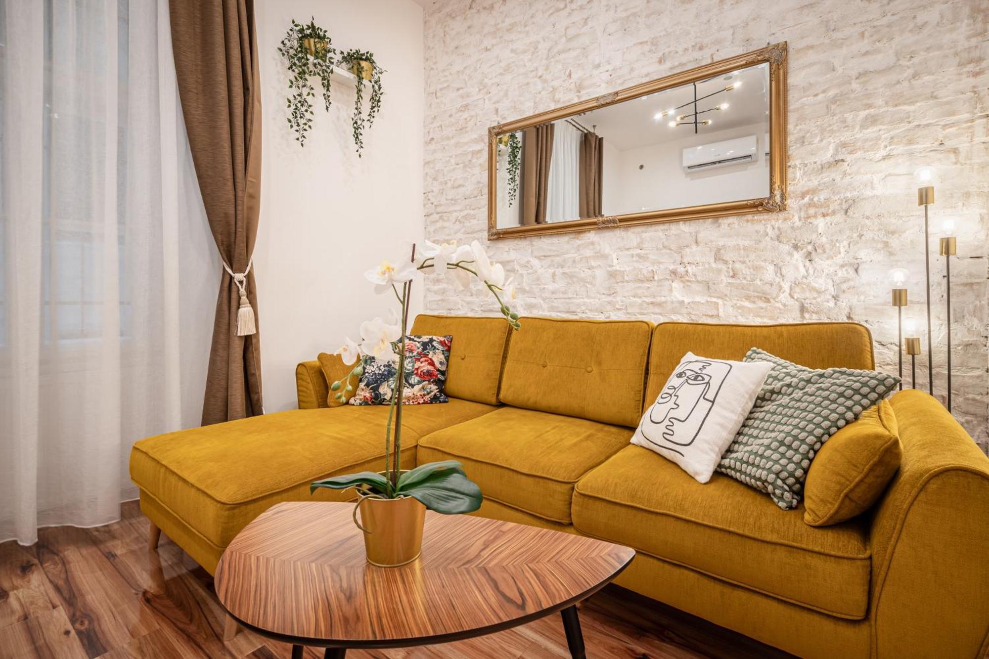 Architecture Fan'S Apartment Near Opera House Budapest Eksteriør bilde